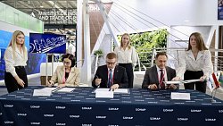 На «Иннопроме» показали макет вантового велопешеходного моста для Челябинска