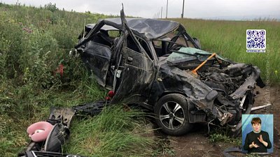 Мужчину придавило кабиной грузовика