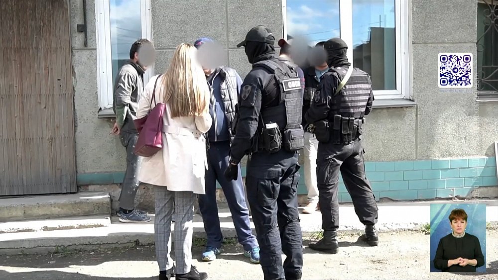 Полицейские накрыли картель по поставке мигрантов