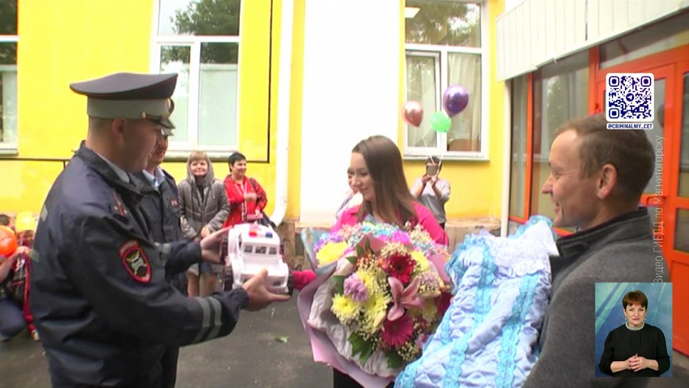 Автоинспекторы помогли роженице