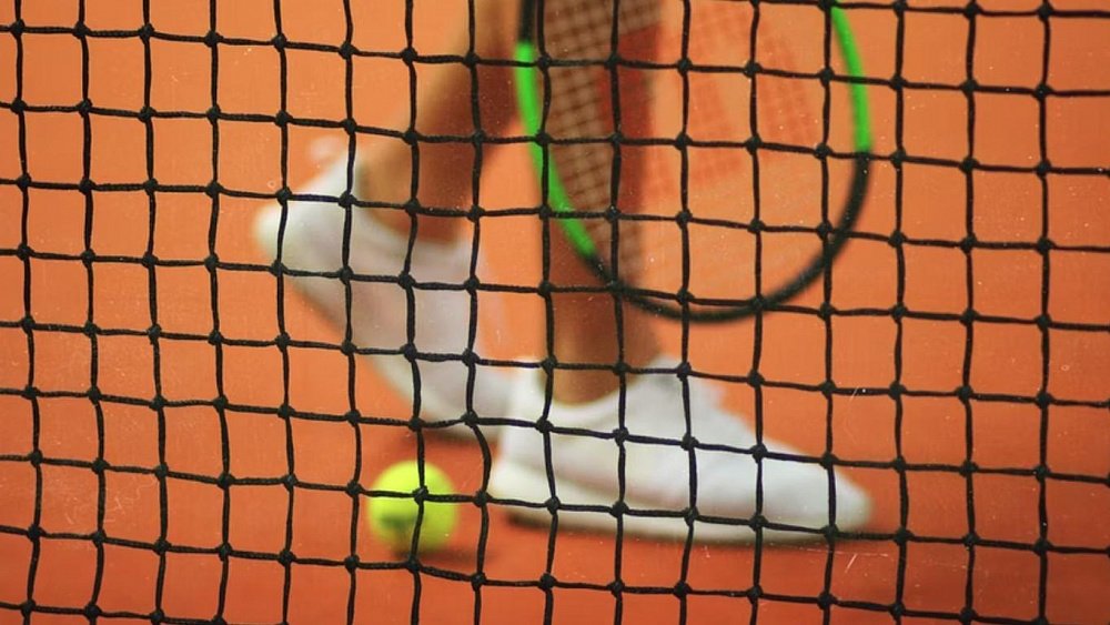 Теннисный мяч может заменить массаж