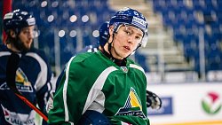 Хоккейный клуб «Трактор» подписал пробные контракты с Ильей Проскуряковым и Михаилом Котляревским