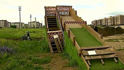 В Челябинске ребенок скончался после падения с велосипеда