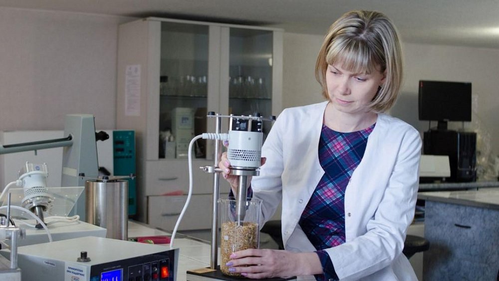 Ученые ЮУрГУ научились превращать зерно низкого сорта в муку с полезными свойствами