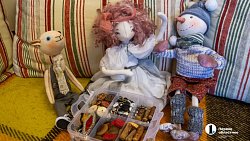 Машинист мостового крана из Челябинска шьет игрушки-талисманы