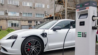 Челябинский производитель поставит на трассах 200 зарядных станций для электрокаров