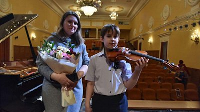 Челябинский скрипач, на которого соседи жаловались в полицию, поедет в школу для одаренных