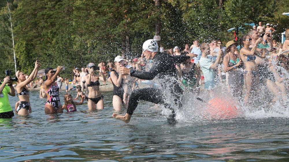 Более тысячи участников собрал заплыв X‑Waters на озере Тургояк