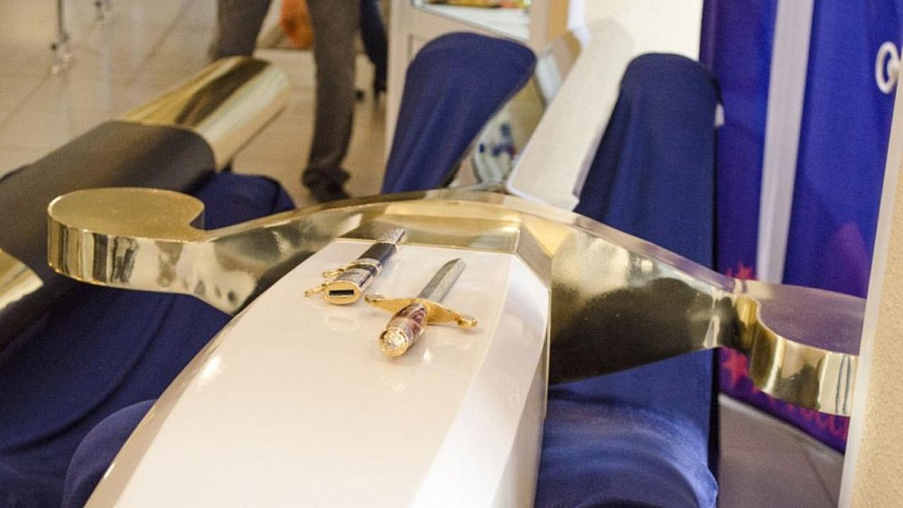 На Бушуевский фестиваль привезут самый большой в мире офицерский кортик