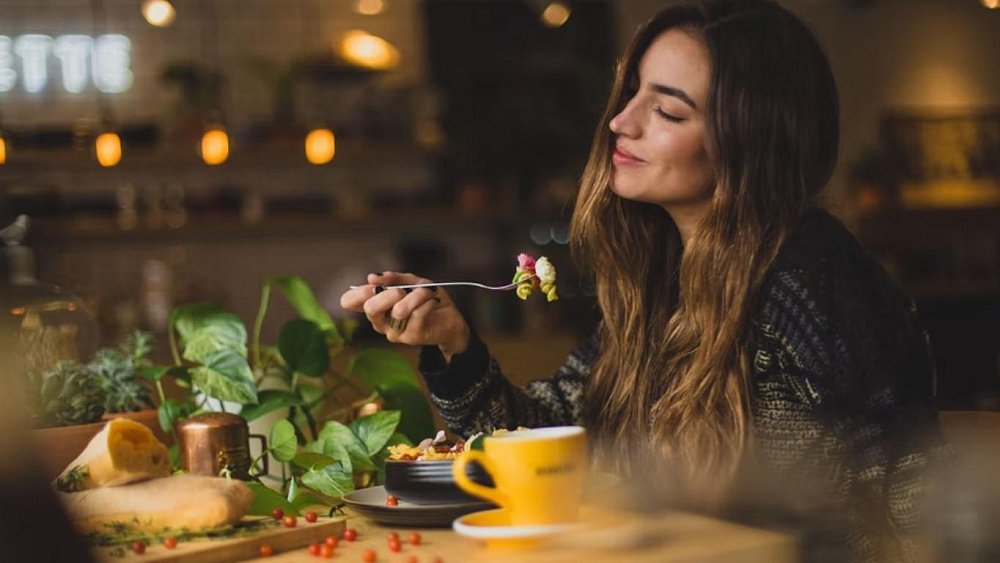 Почему после приема пищи нельзя спать