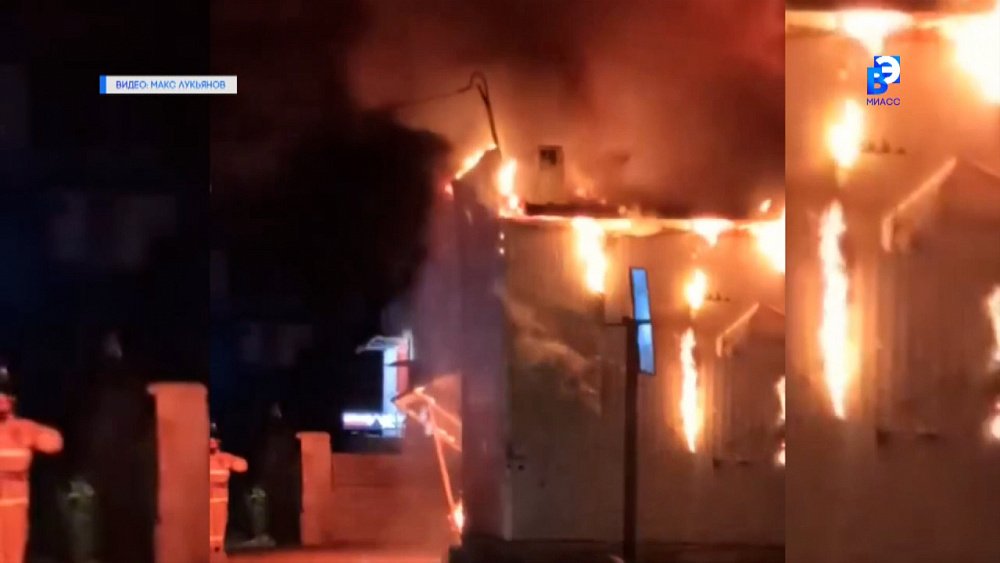 На улицы Степана Разина горели павильоны