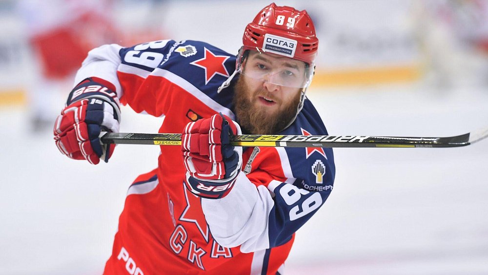 Хоккеист Никита Нестеров продлил контракт с московским ЦСКА