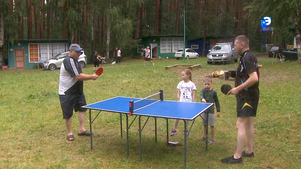 В Миассе проходят соревнования по настольному теннису
