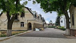 Делегация из Челябинска доставила гуманитарную помощь в монастырь ДНР