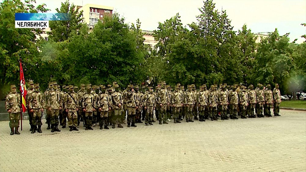 Добровольцев проводили на Донбас