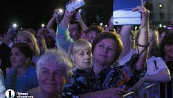 В Челябинске во время концерта «Хора Турецкого» начался дождь