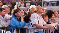 В Челябинске во время концерта «Хора Турецкого» начался дождь