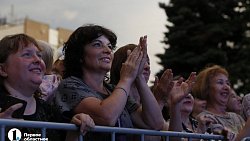 В Челябинске во время концерта «Хора Турецкого» начался дождь