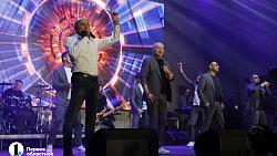 В Челябинске во время концерта «Хора Турецкого» начался дождь