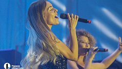 В Челябинске во время концерта «Хора Турецкого» начался дождь