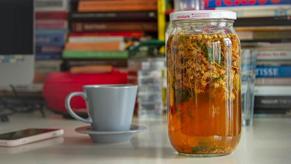 Сахар крови можно нормализовать липовым чаем