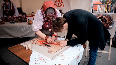 Самоцветы на набережной: праздник славянской письменности в Челябинске