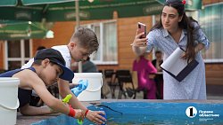 Зачем армяне дарят друг другу розы и обливаются водой?