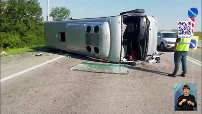 Грузовик столкнулся с рейсовым автобусом