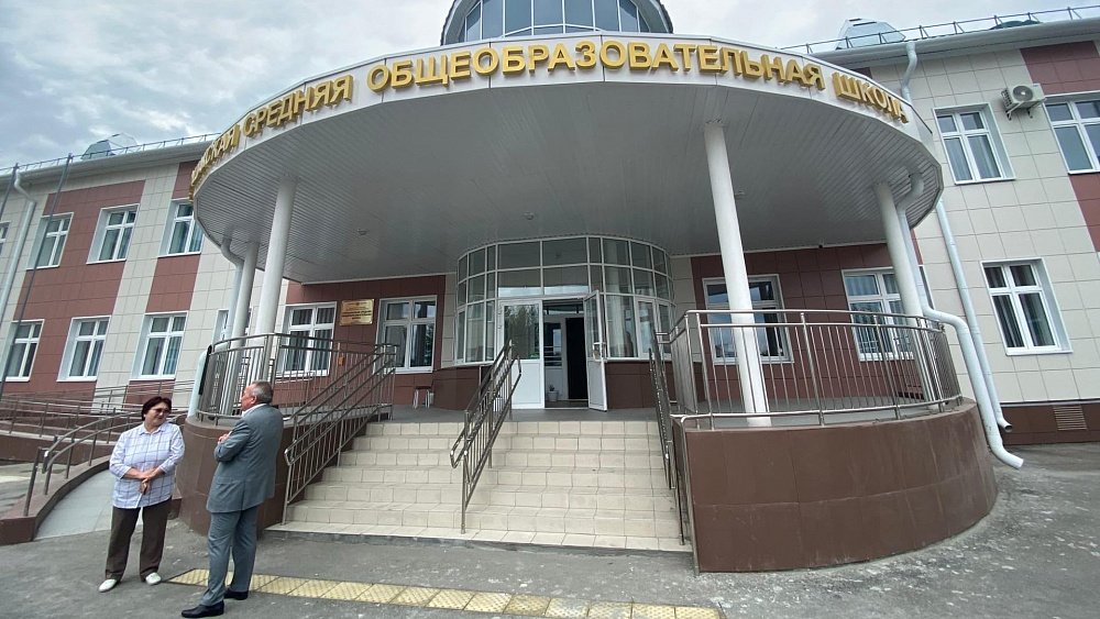 В селе Челябинской области построили школу на 500 мест