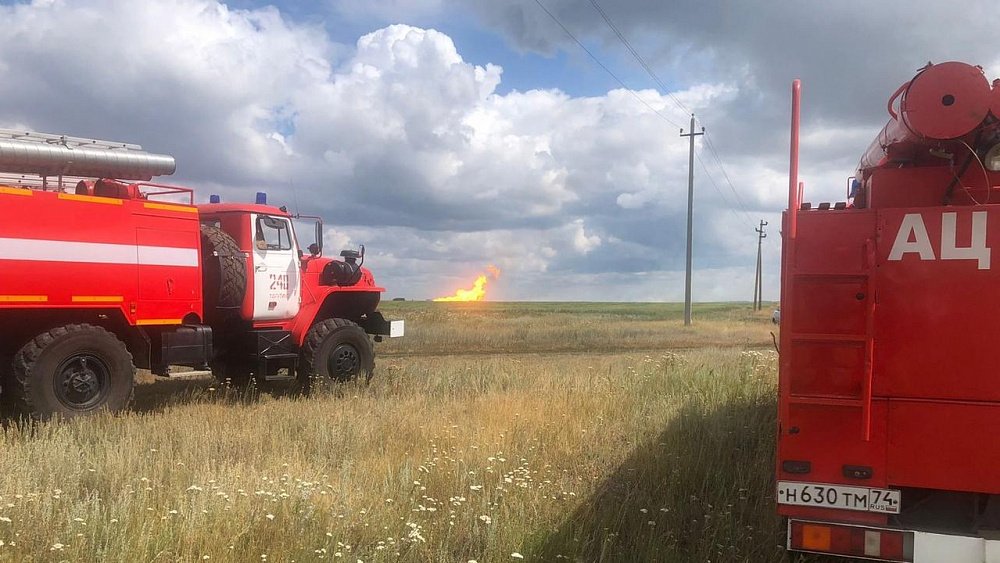В Челябинской области загорелся газопровод