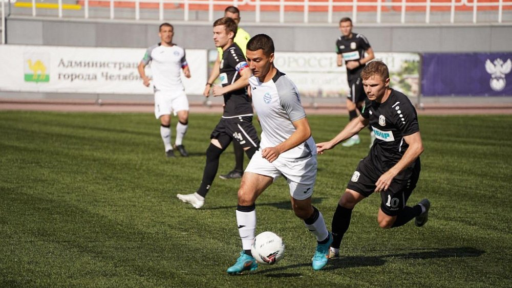 Футбольный клуб «Челябинск» потерпел поражение в первом домашнем матче первенства России