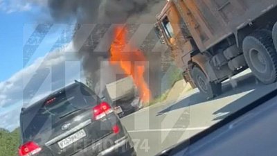 Видео с загоревшимся грузовиком под Чебаркулем