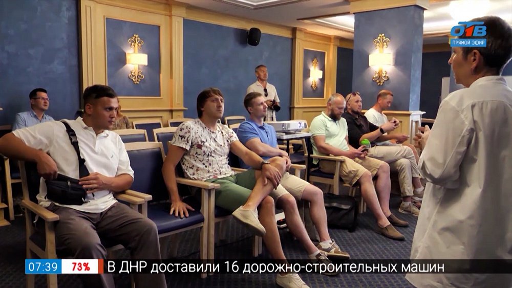 Лекции по стилю и моде в сюжете «МК для финалистов кастинга соведущих в Зелёную передачу»