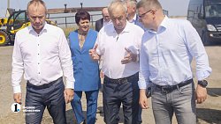 Аграрии Чесменского района показали Алексею Текслеру не боящуюся засухи культуру