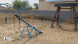 Хоккейный корт, дорога и сквер: Алексей Текслер осмотрел знаковые соцобъекты Чесменского района