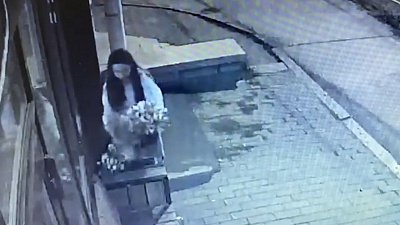 В Магнитогорске вновь украли цветы с клумбы