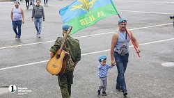 В Челябинске отмечают День Воздушно‑десантных войск