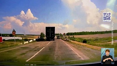 В Челябинске автобус протаранил столб