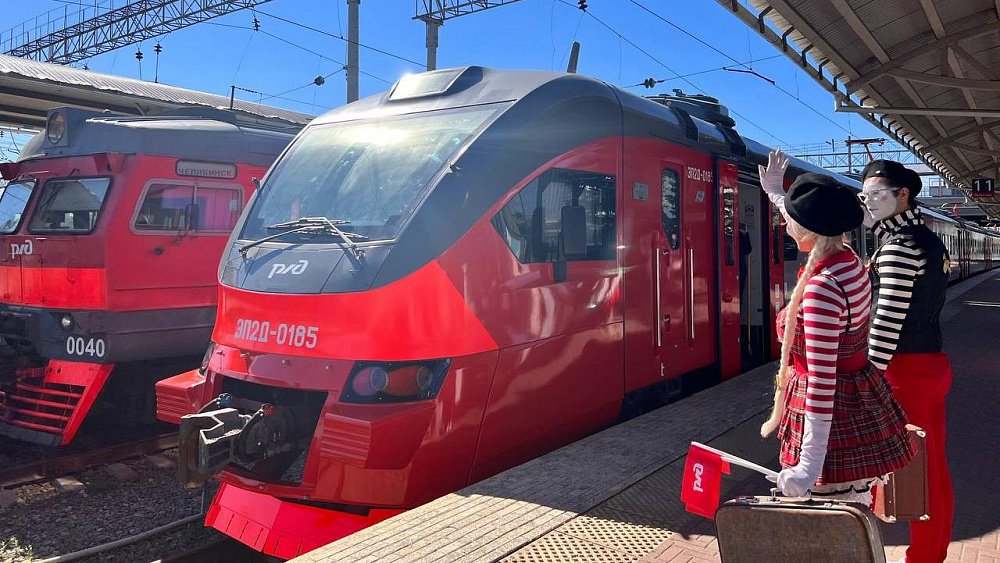 Электричка «Челябинск — Миасс» повышенной комфортности вышла в первый рейс