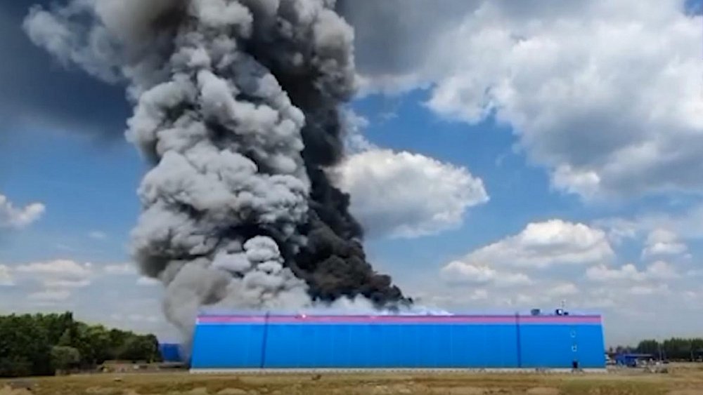 Пожар на складе Ozon: рассказываем, что будет с заказами