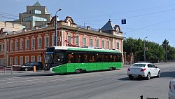 В Челябинске на линию вышли два новых низкопольных трамвая