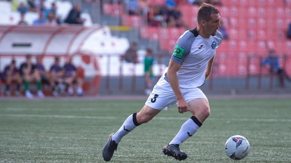 Футболисты «Челябинска» одержали первую победу в сезоне во второй лиге первенства России