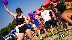 Игра на драйве — в Челябинске прошел турнир по пляжному волейболу