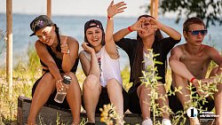 Игра на драйве — в Челябинске прошел турнир по пляжному волейболу