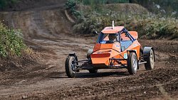 Эта трасса создана для гонок — в Челябинске прошел этап чемпионата России по автокроссу