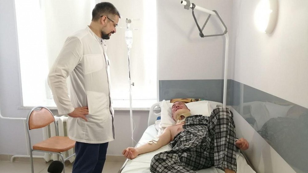 В Челябинскую областную больницу поступило рекордное число пациентов с озер