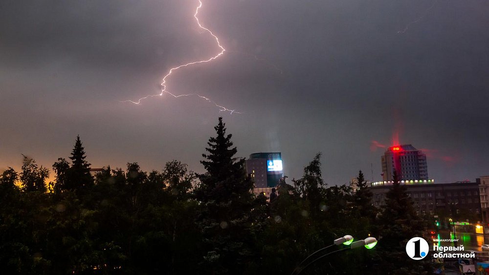 Как уберечься от удара молнии во время грозы