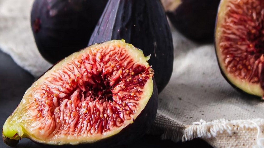 Инжир помогает очистить кишечник