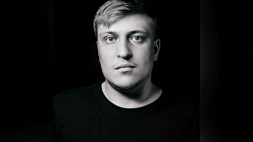 Yoshlarning yuzidagi tirsaklar (porno videolar toplami)