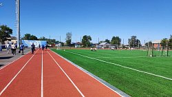 В Троицке в День физкультурника открыли стадион «Сатурн‑плюс»